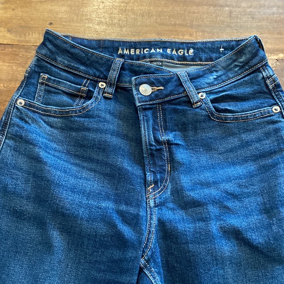 American Eagle mom straight jean - Picture 3 of 7